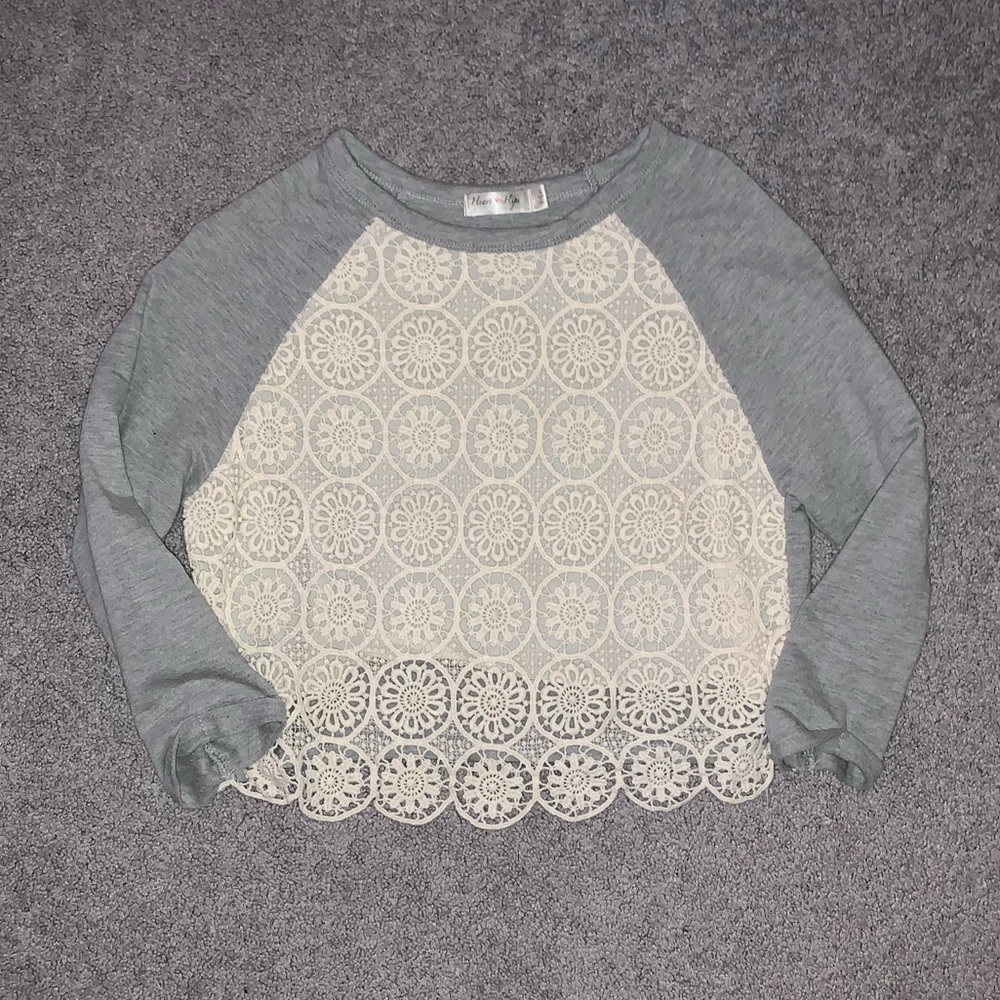 🔥 price drop ‼️ Local boutique sweatshirt top.